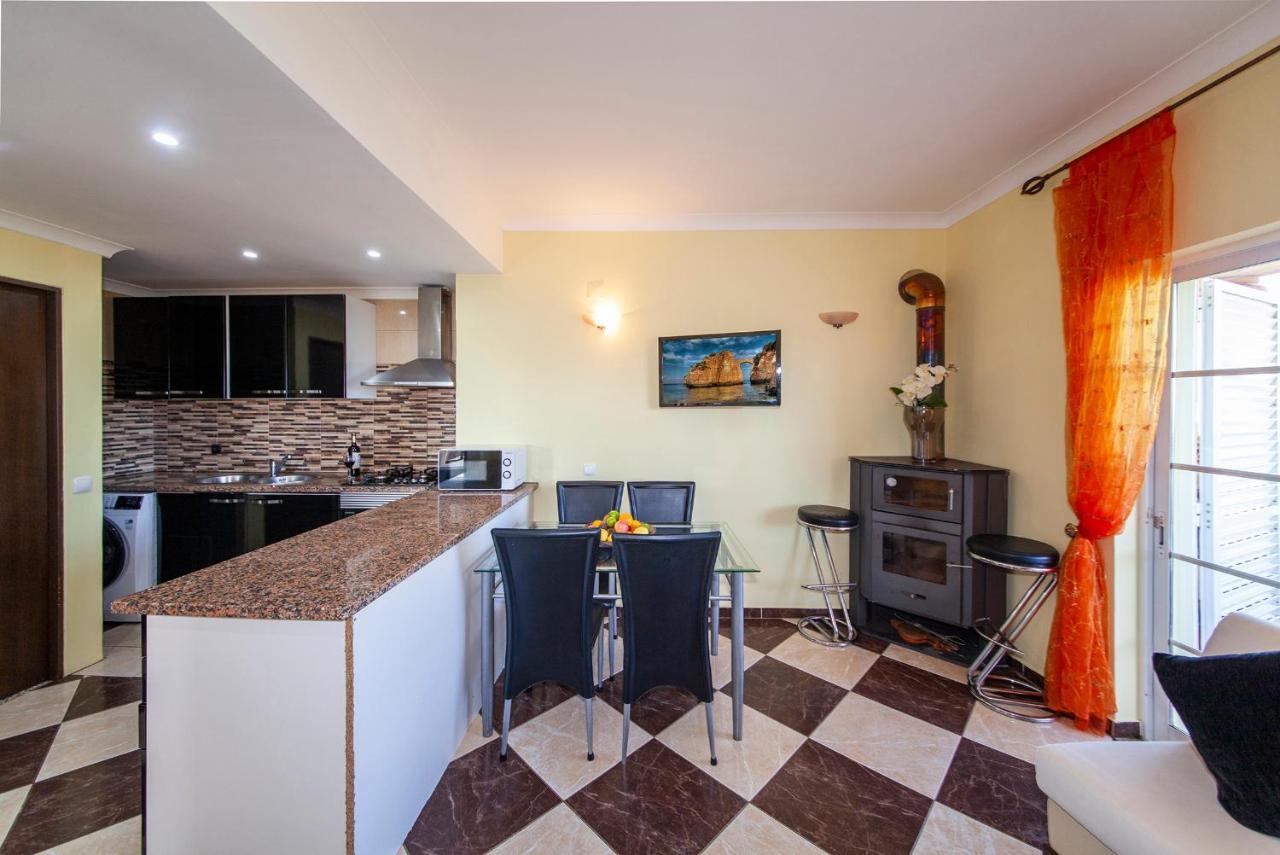 B47 - Walkway Beachview Place Lagos Luaran gambar
