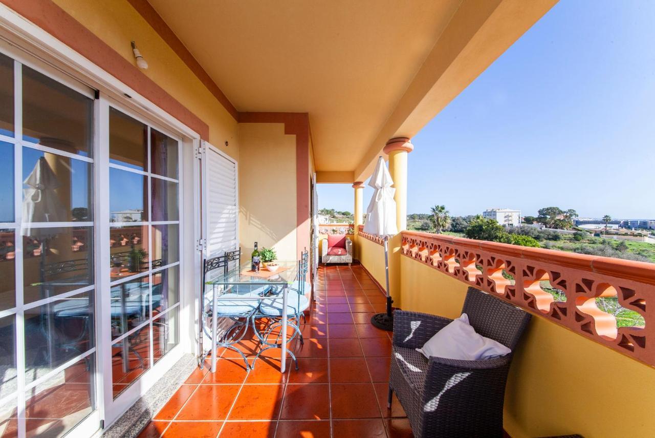 B47 - Walkway Beachview Place Lagos Luaran gambar